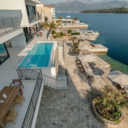 Beachfront 'thetwo' *