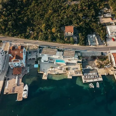 Beachfront 'thetwo' Подгорица