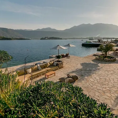 Beachfront 'thetwo' *